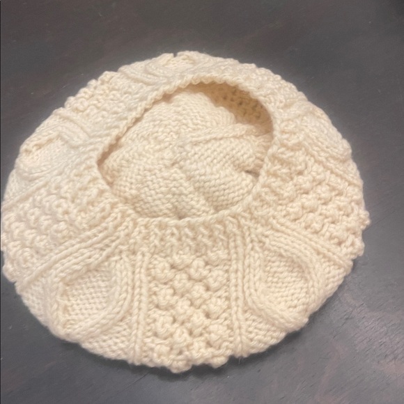 Vintage Handcrafted Knit Beret Tam Cap Hat Winter - Picture 3 of 3